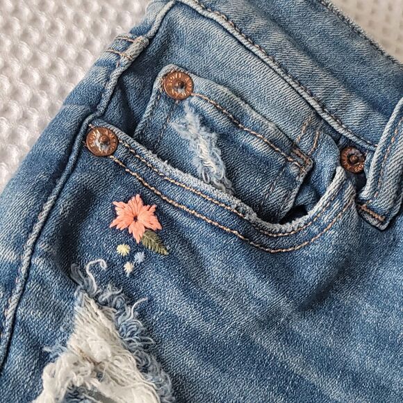 American Eagle Next Level Stretch Midi Shortie Blue Denim shorts Size 000 - Picture 3 of 13